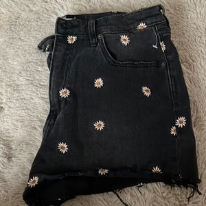 Daisy flower shorts